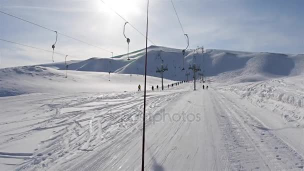 Skilift trekken — Stockvideo