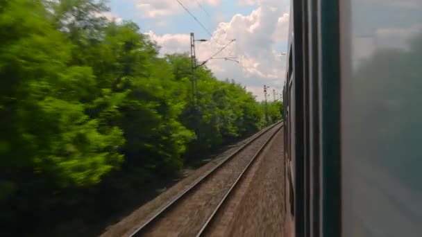 Jízda vlakem vyhlíží — Stock video