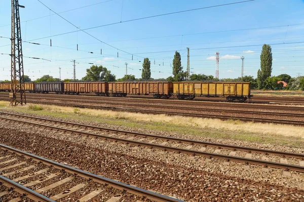 Vagones de tren de mercancías —  Fotos de Stock