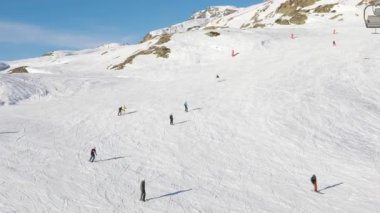 Yamaç aşağı Kayak