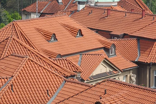 Betegelde gebouw daken — Stockfoto