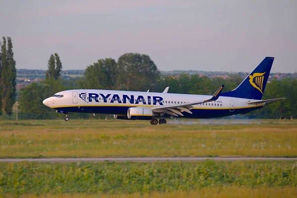 Avião Ryanair Aterragem — Fotografia de Stock