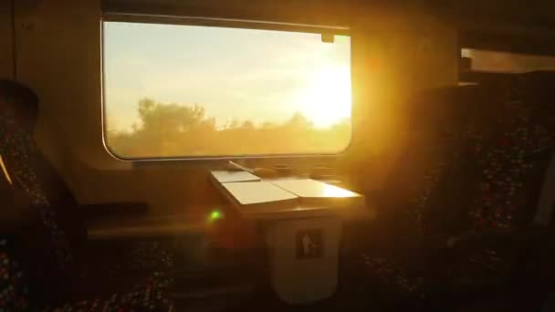 Trein reis zonsondergang licht — Stockvideo