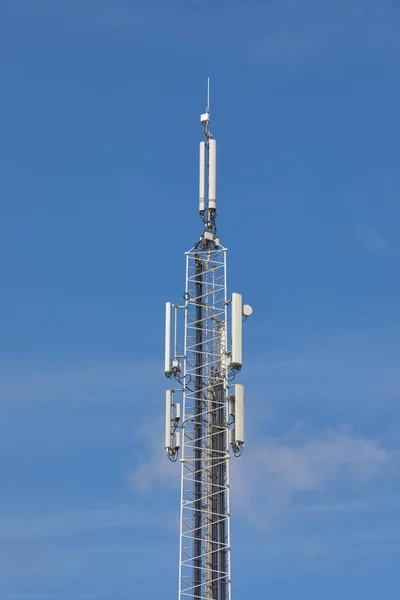 Sändare antenn tower — Stockfoto