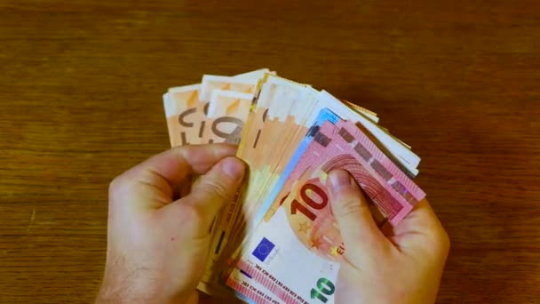 Подсчет денег, банкнот евро — стоковое видео