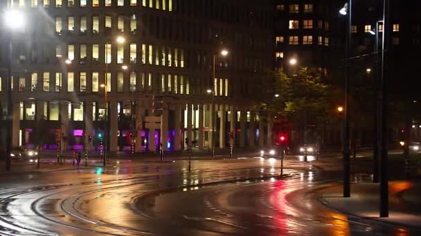 Urban night traffic — Stock Video