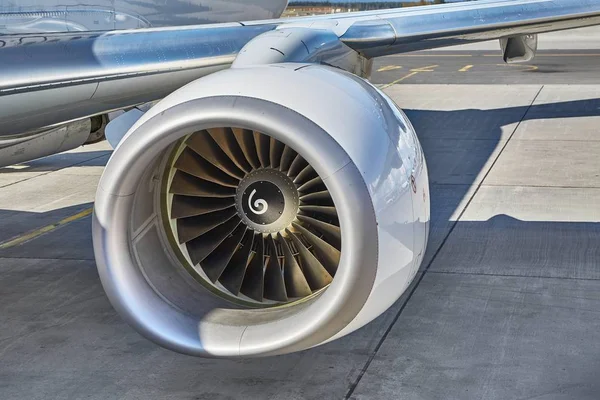 Primer plano de la turbina Jet —  Fotos de Stock