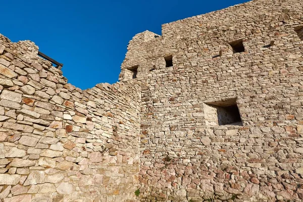 Antigua muralla del castillo — Foto de Stock