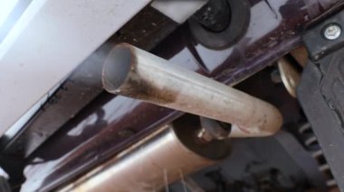 Kış başlangıç yoğunlaşma damla ile egzoz