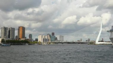 Rotterdam su