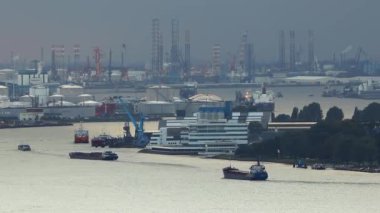 Rotterdam meşgul su yolları