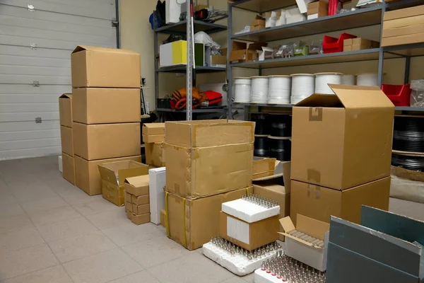 Armazém com armazenamento de equipamentos — Fotografia de Stock