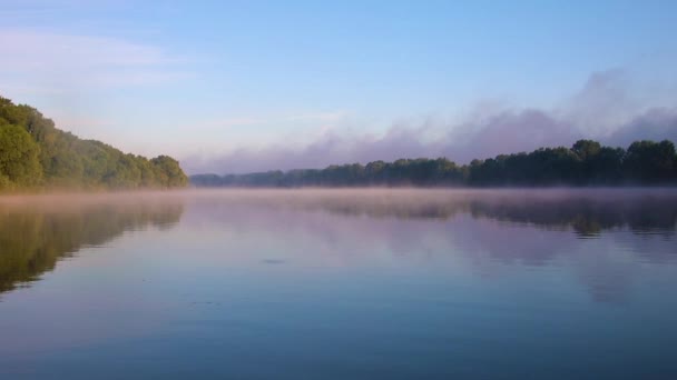 Rivière avec brume 