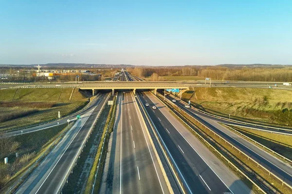 Autobahn mit wenig Verkehr — Stockfoto