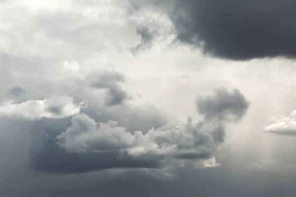 Nuvens no céu — Fotografia de Stock