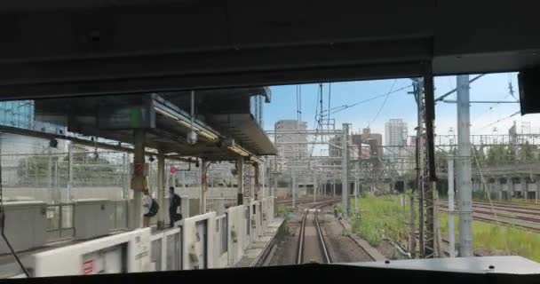 Tren local en Tokio — Vídeo de stock