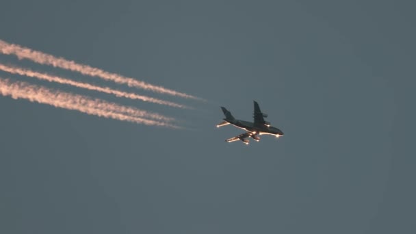 Repülőgép utazómagasságon — Stock videók
