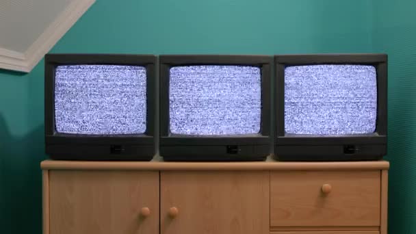 Três Old TV sem sinal — Vídeo de Stock