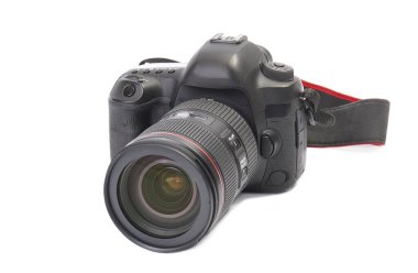 Beyaz arka planda DSLR camre