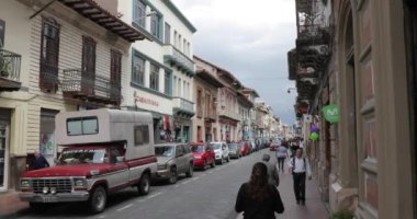 Güney Amerika 'da bir kasaba sokağı, Cuenca, Ekvador