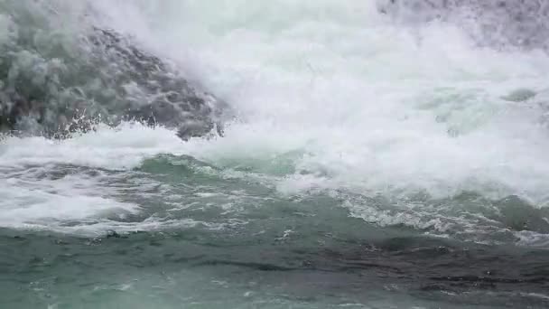 Big waterfall slow motion roaring water — Stock Video