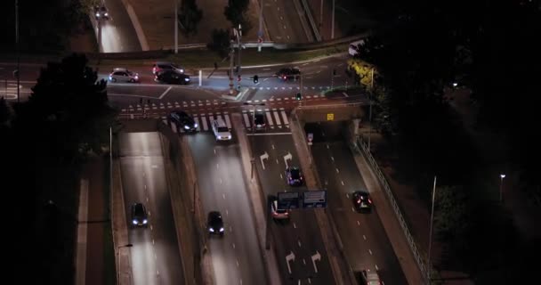 Yukarıdan şehir trafiği — Stok video