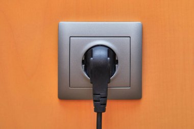 Elektrik Soketi Kapanışı