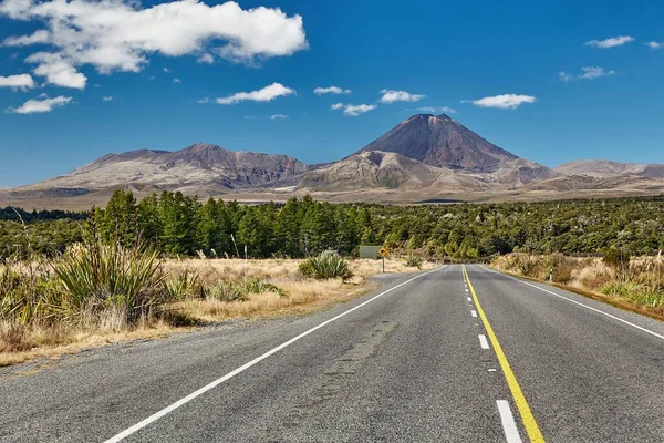 Sopečná krajina, Tongariro — Stock fotografie