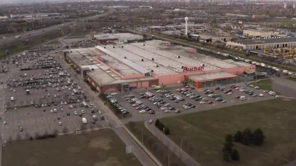 Bevásárlóközpont Aerial View, Auchan — Stock videók