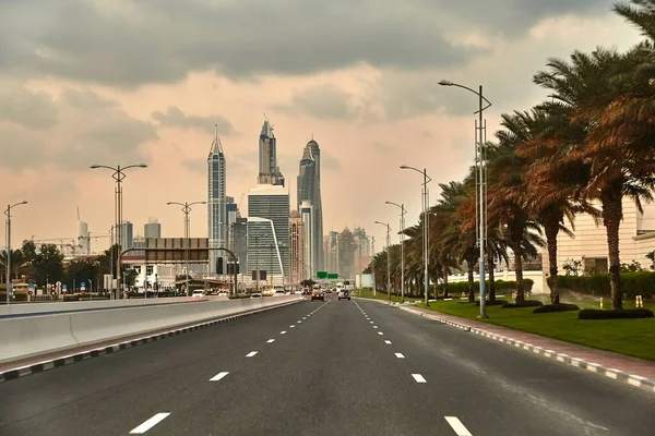 Conducir en Dubai — Foto de Stock