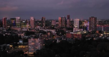 Rotterdam panoramik gece görünümü