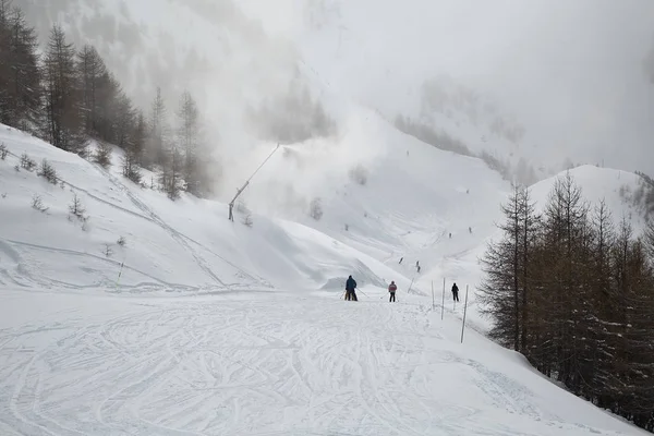 Pistas de esquí desde la parte superior —  Fotos de Stock