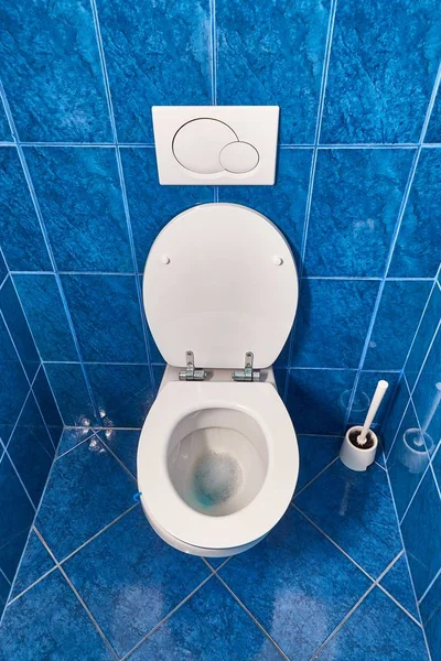 Siège de toilette ouvert — Photo