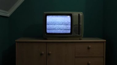 Eski televizyon çekmiyor.