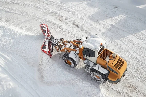 Winter road clearing snowplow — Stock Photo, Image