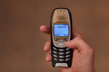 Eski Nokia cep telefonu