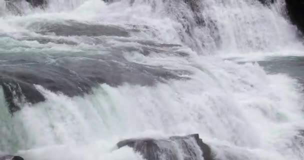 Vattenfall på Island — Stockvideo