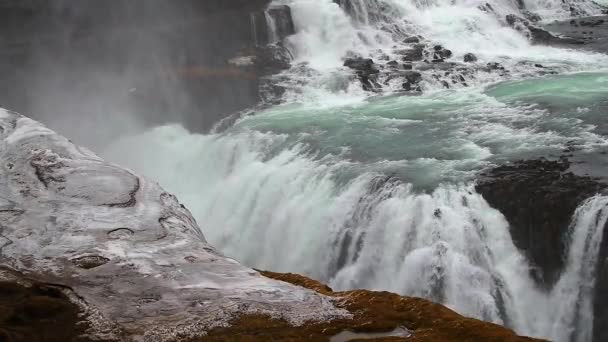 Vodopád na Islandu — Stock video