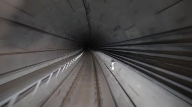 Metro yolculuğu görünümü