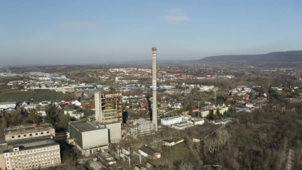 쇠퇴 해 가는 낡은 발전소 — 비디오