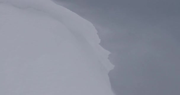 Schneesturm vertreibt Schnee — Stockvideo