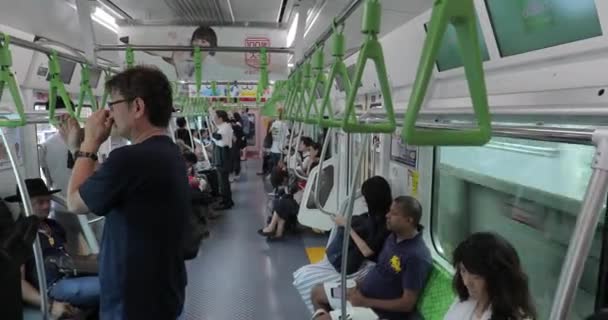 Tren local en Tokio — Vídeo de stock