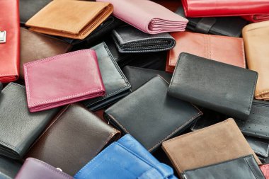 Markette deri kemerler