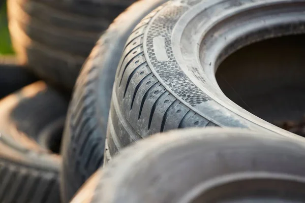 Tyres trown away — Stock Photo, Image