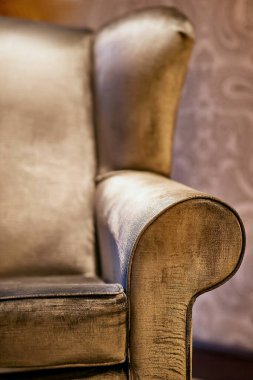 Şatafatlı eski kanepe