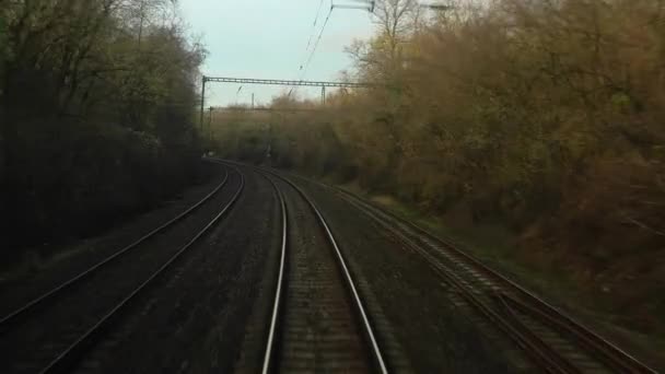 Viagens ferroviárias vista traseira — Vídeo de Stock