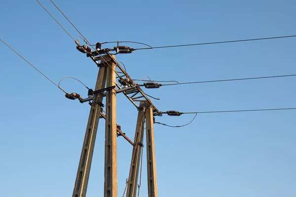 Elektrische Leitungssäule — Stockfoto