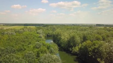 Tuna Nehri manzarası