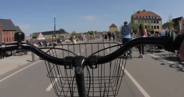 Їзда на велосипеді ПОВ — стокове відео