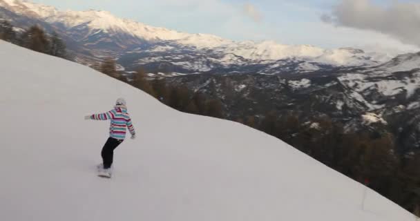 Сноубордист слідувати постріл — стокове відео